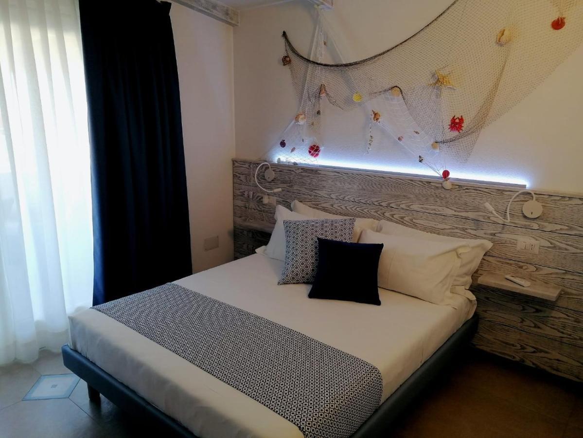 Gi & Ro Al Mare Bed & Breakfast Castelsardo Bagian luar foto